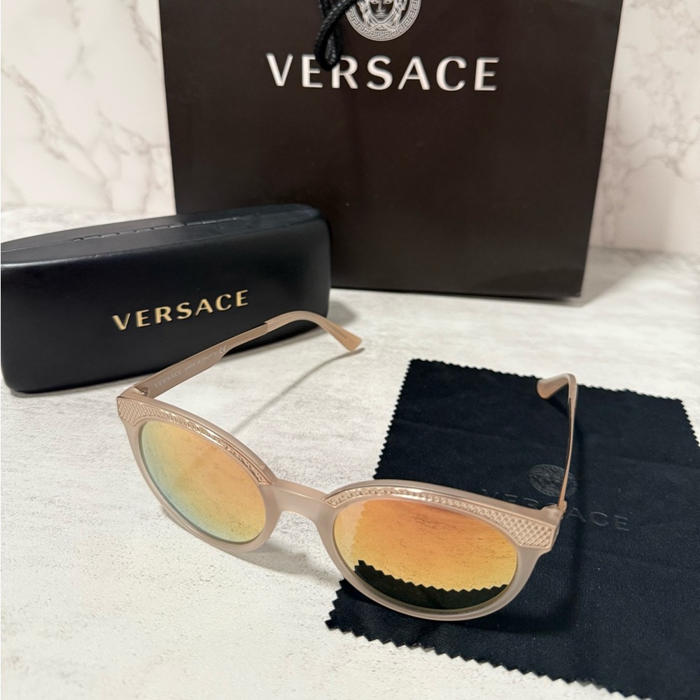 VERSACE ROSE GOLD SUNGLASSES - Picture 8 of 10